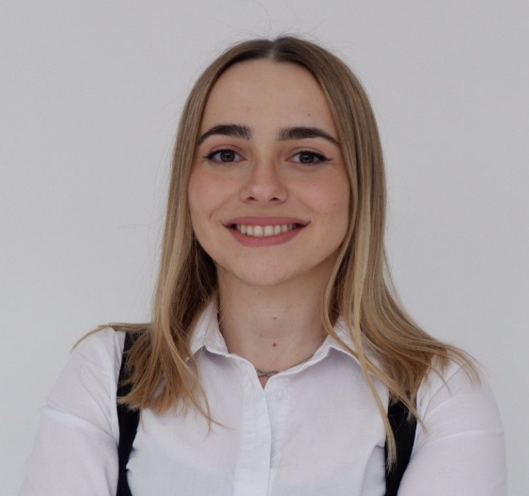 Teacher Amila Guhdija